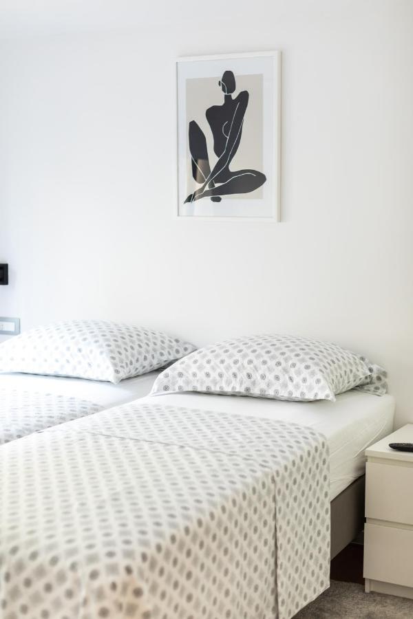 Stylish City Apartment Спліт Екстер'єр фото